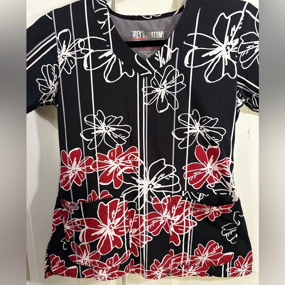 Grey’s Anatomy By Barco Signature Short Sleeve Scrub Top Floral Women’s Size XS - Picture 2 of 11